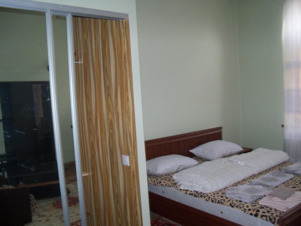 Apartment Roman Leopoli Esterno foto